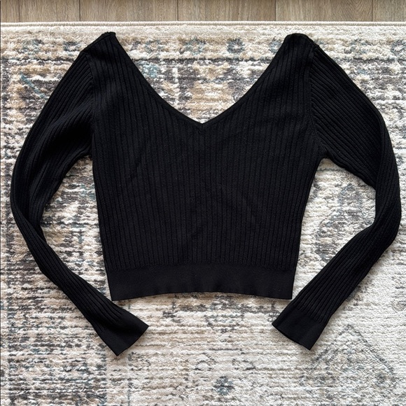 Black Ribbed V-Neck Sweater - Picture 2 of 2